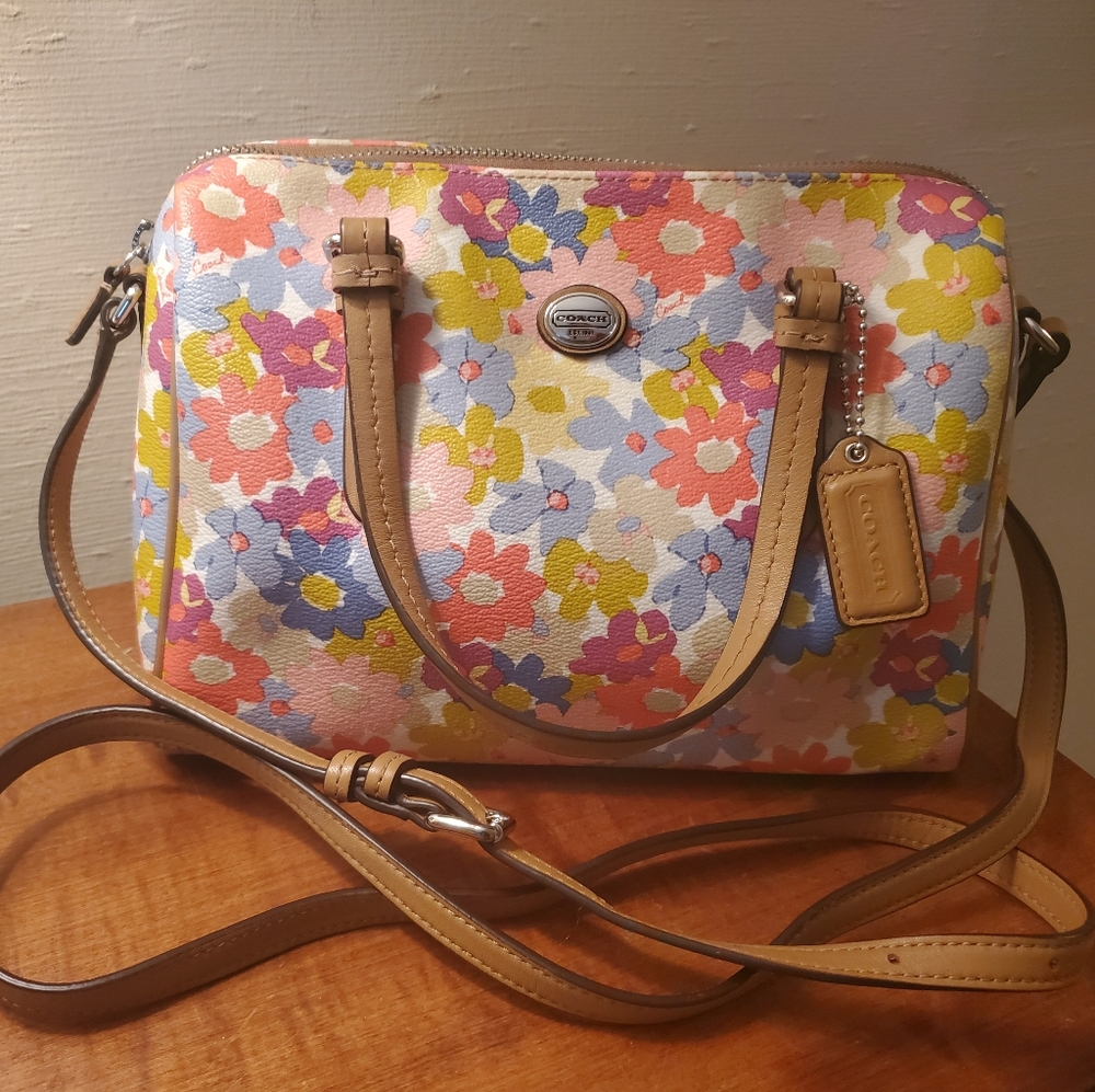 🌼 Colorful & Floral Coach Crossbody 🌼